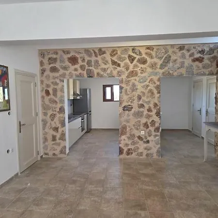 Eirene House * Афанту